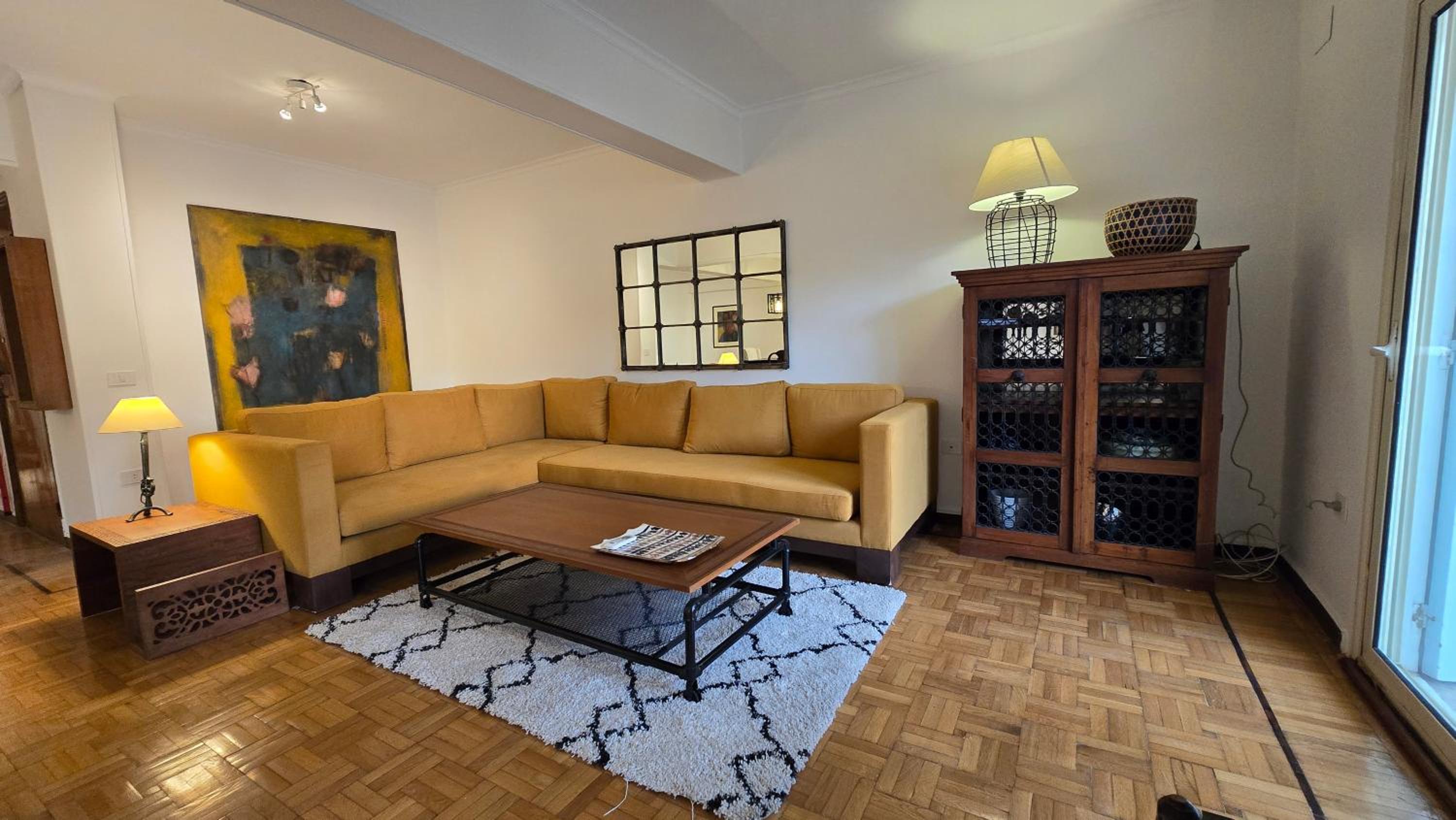 Walnut Apartment