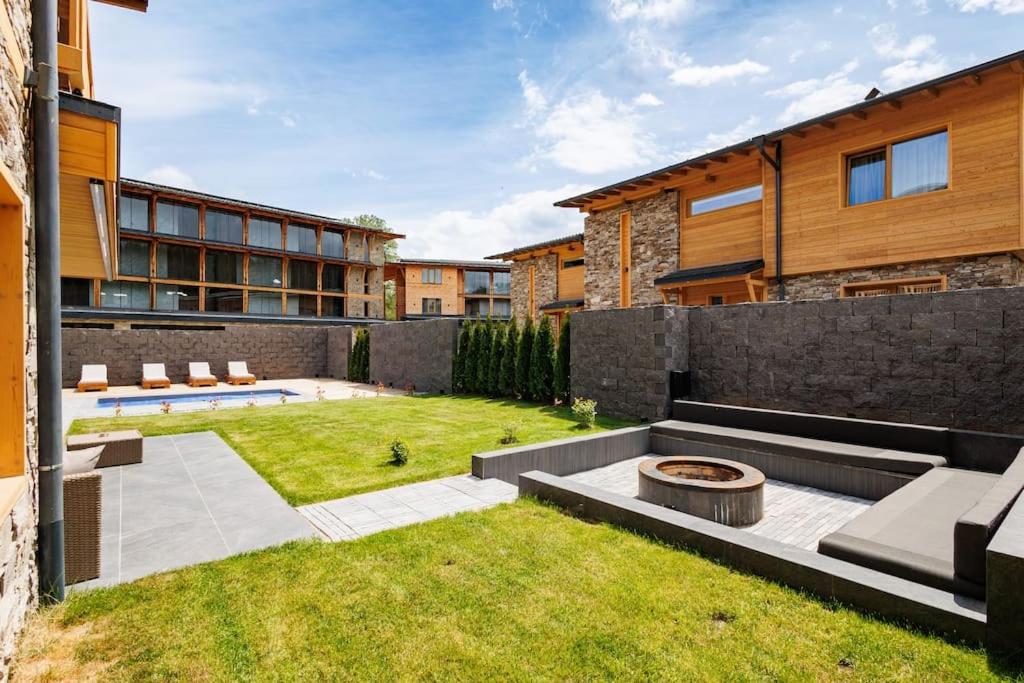 Prestigious Luxury Villa with private pool in the heart of Pirin