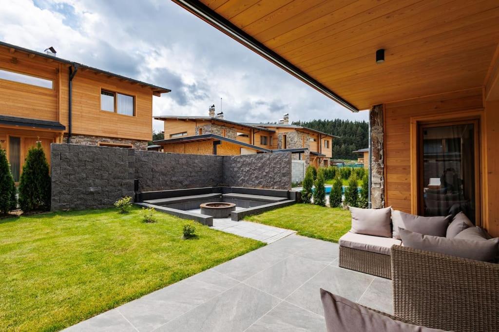 Prestigious Luxury Villa with private pool in the heart of Pirin