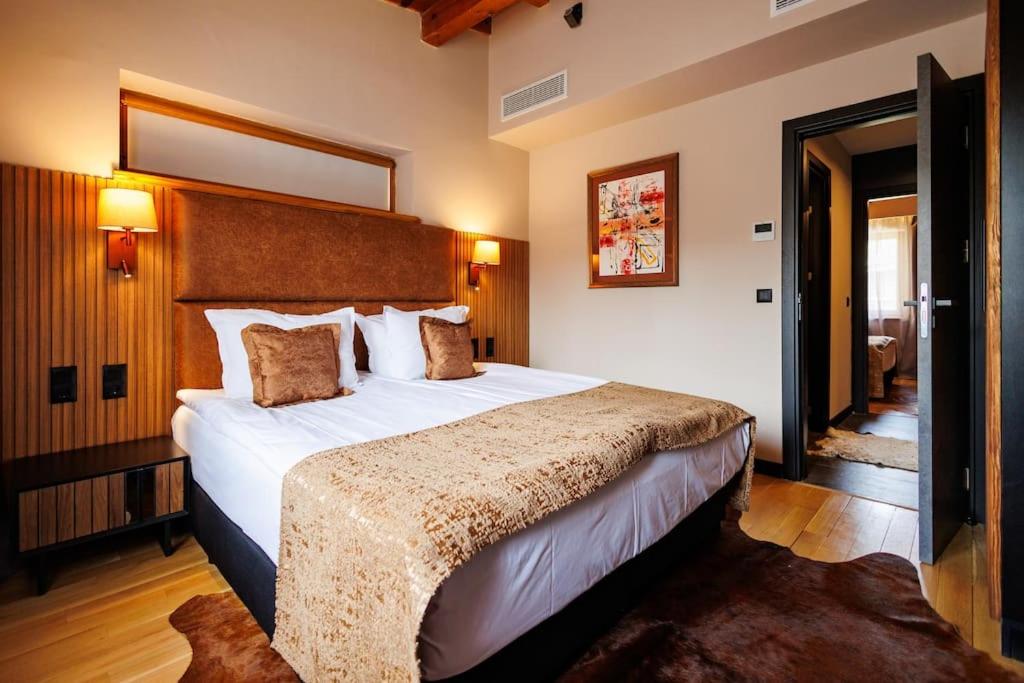 Prestigious Luxury Villa with private pool in the heart of Pirin