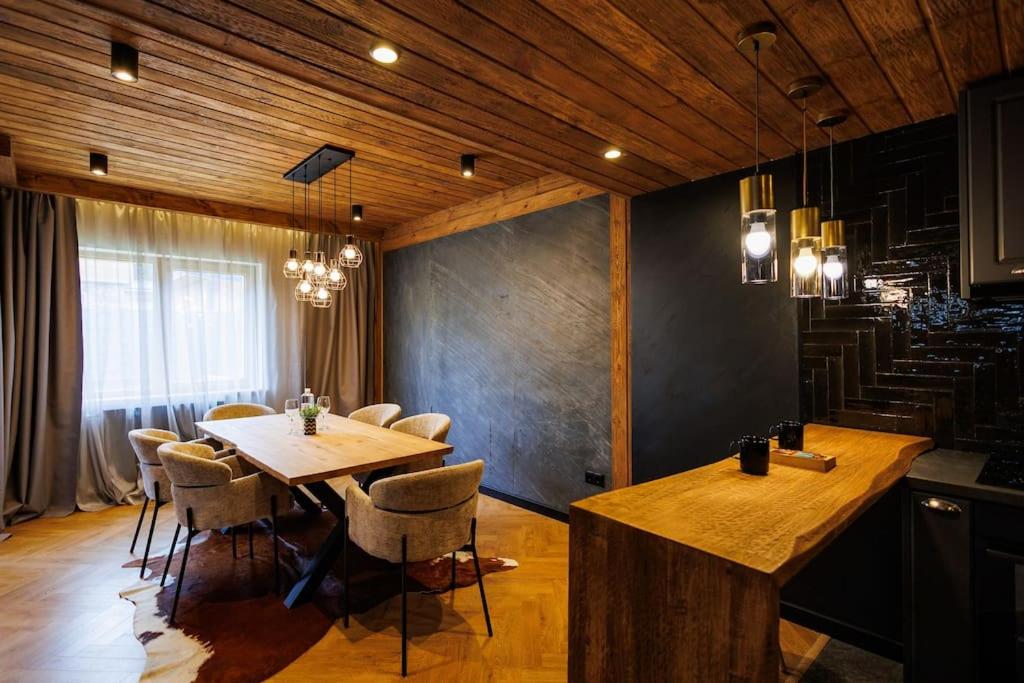 Prestigious Luxury Villa with private pool in the heart of Pirin