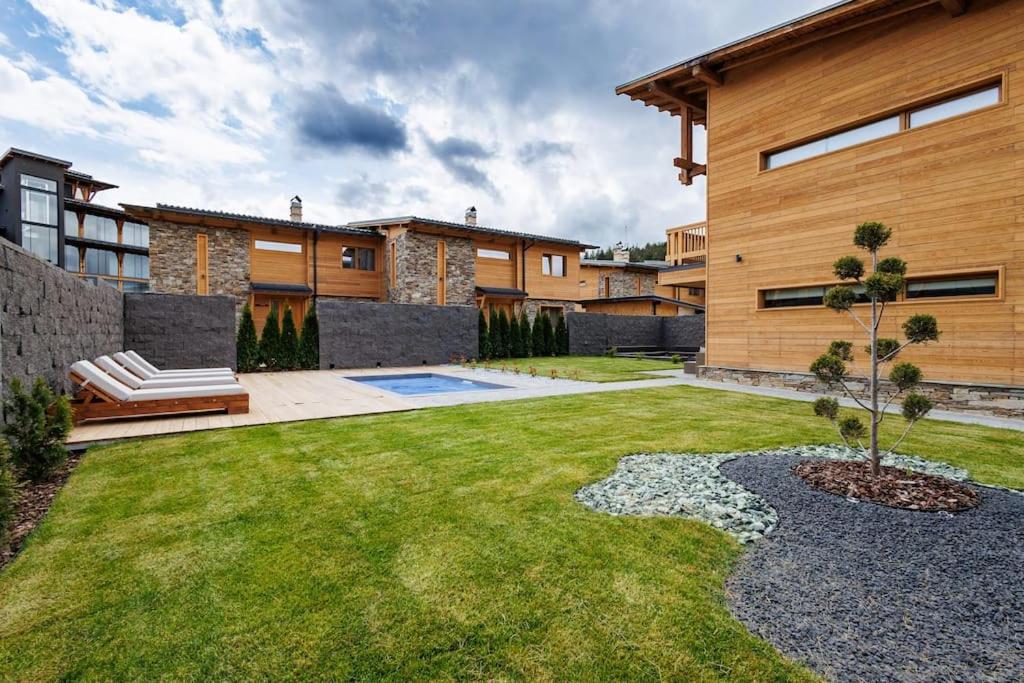 Prestigious Luxury Villa with private pool in the heart of Pirin