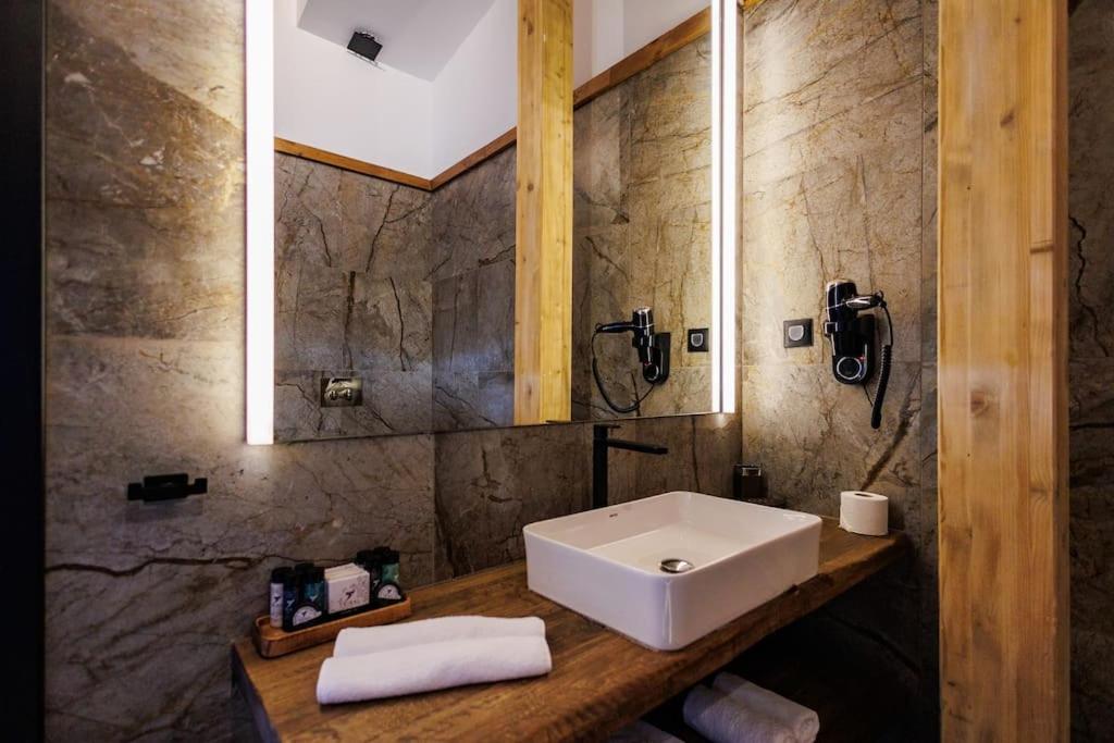 Prestigious Luxury Villa with private pool in the heart of Pirin