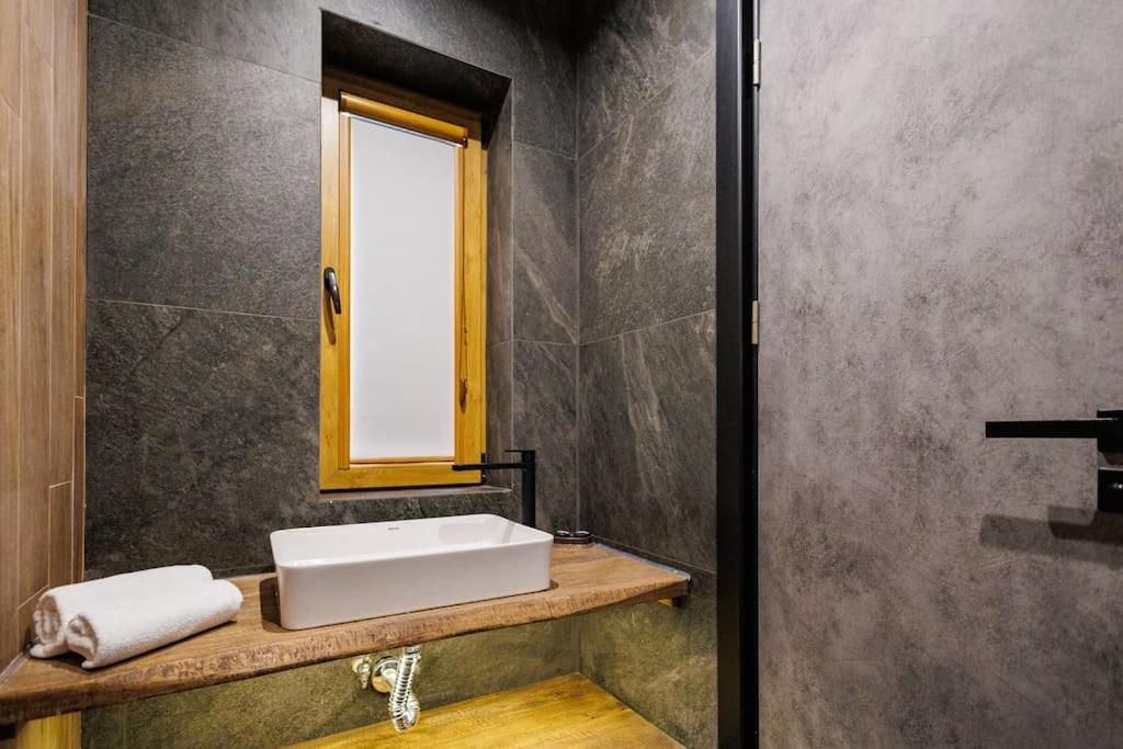 Prestigious Luxury Villa with private pool in the heart of Pirin
