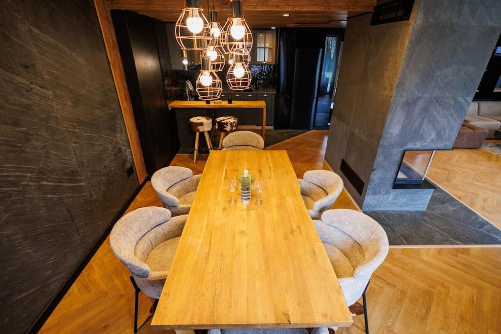 Prestigious Luxury Villa with private pool in the heart of Pirin