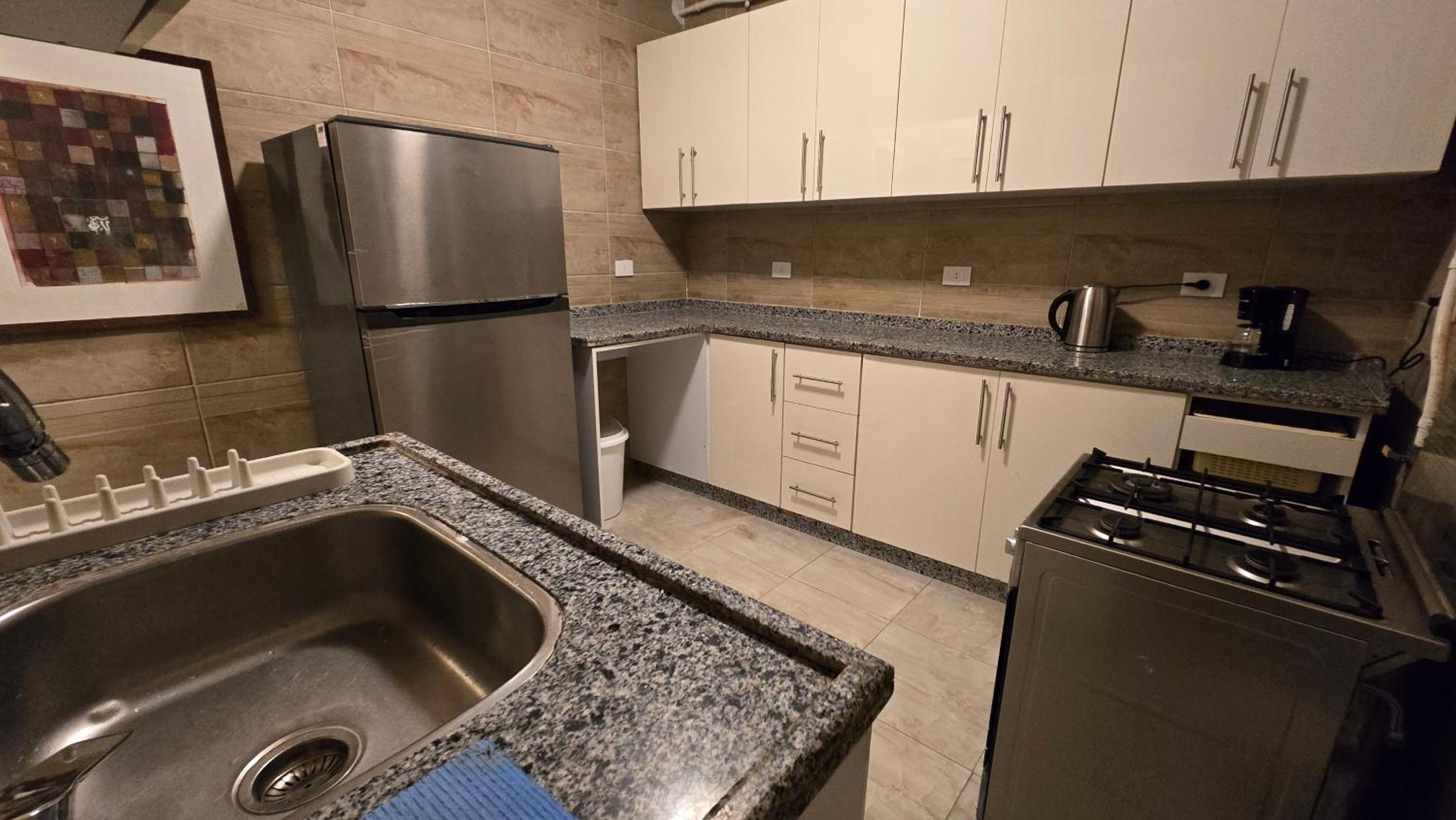 Walnut Apartment