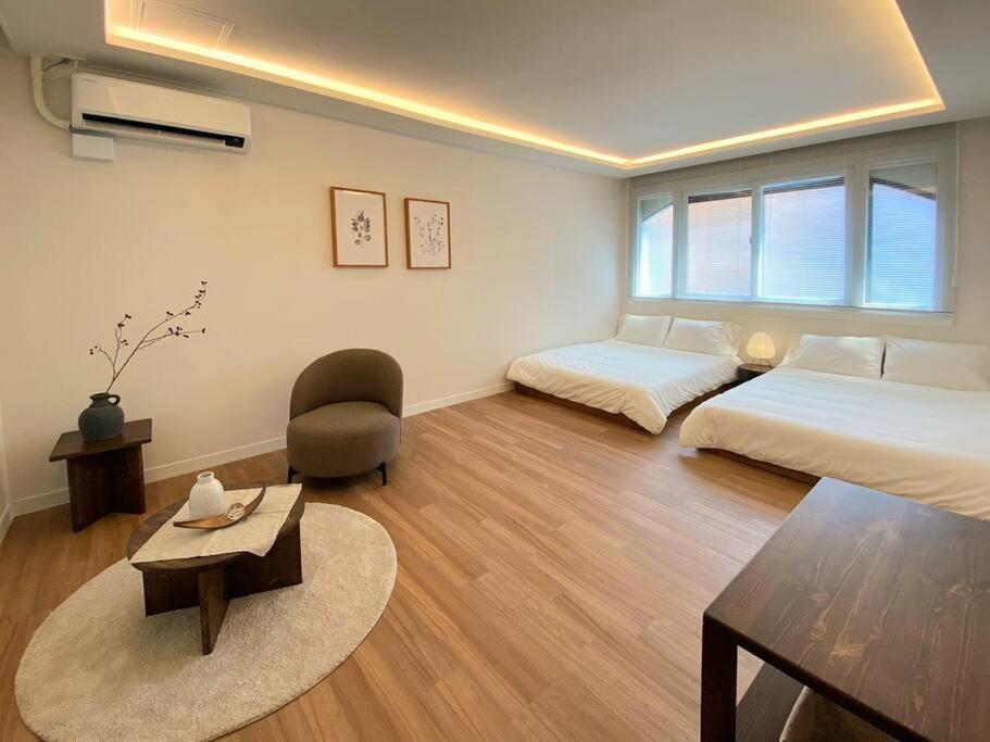 hotel room