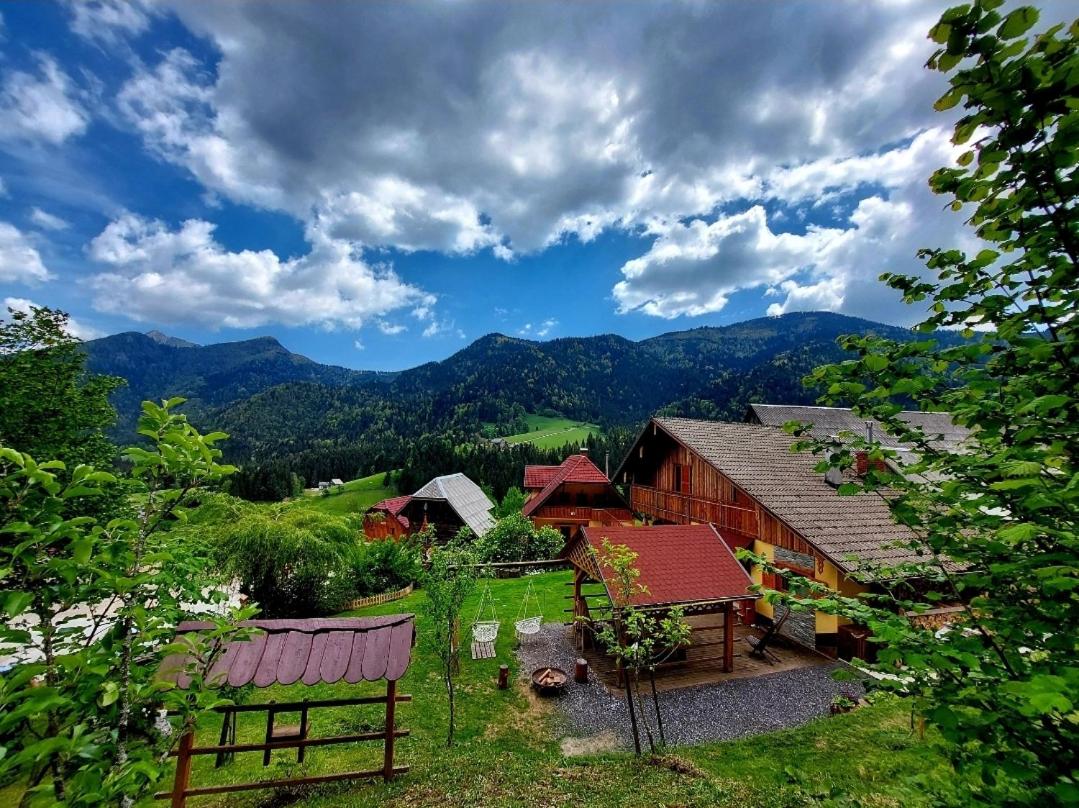 Počitniška hiška Kašta view 2