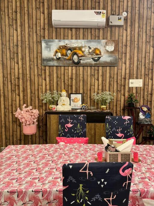 Flamingo Villa