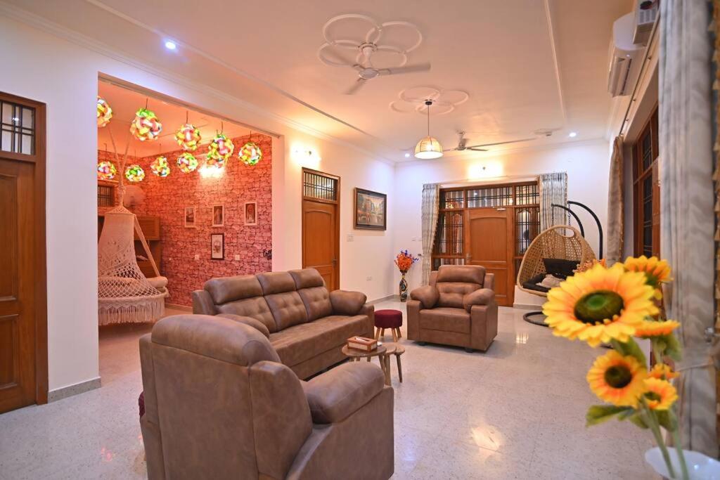 Flamingo Villa