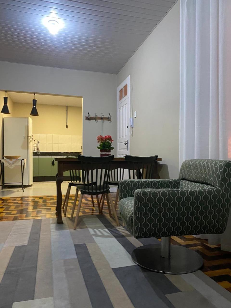 Casa da Vila 9a - prox beira Mar