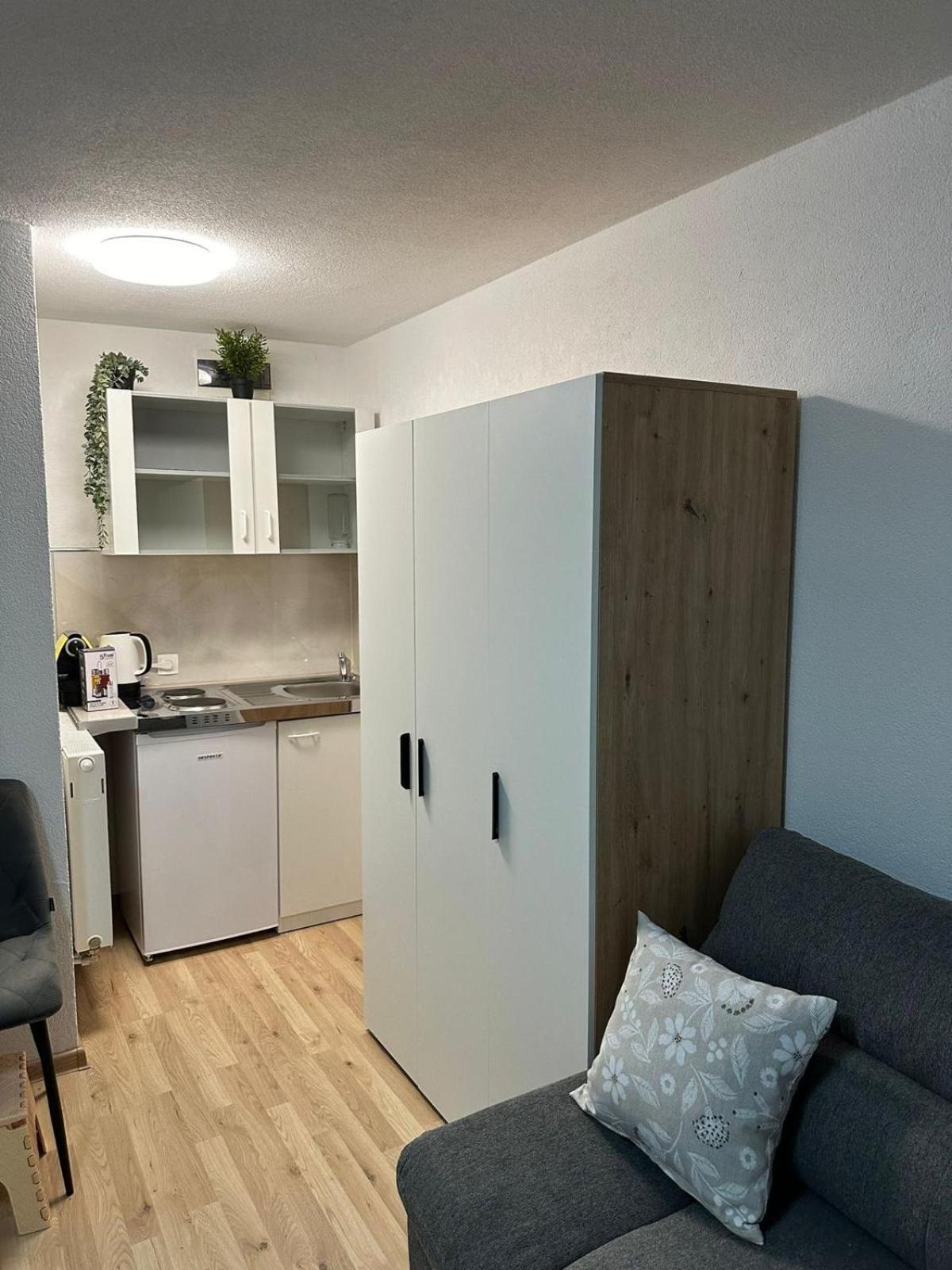 Studio Apartman Karlo