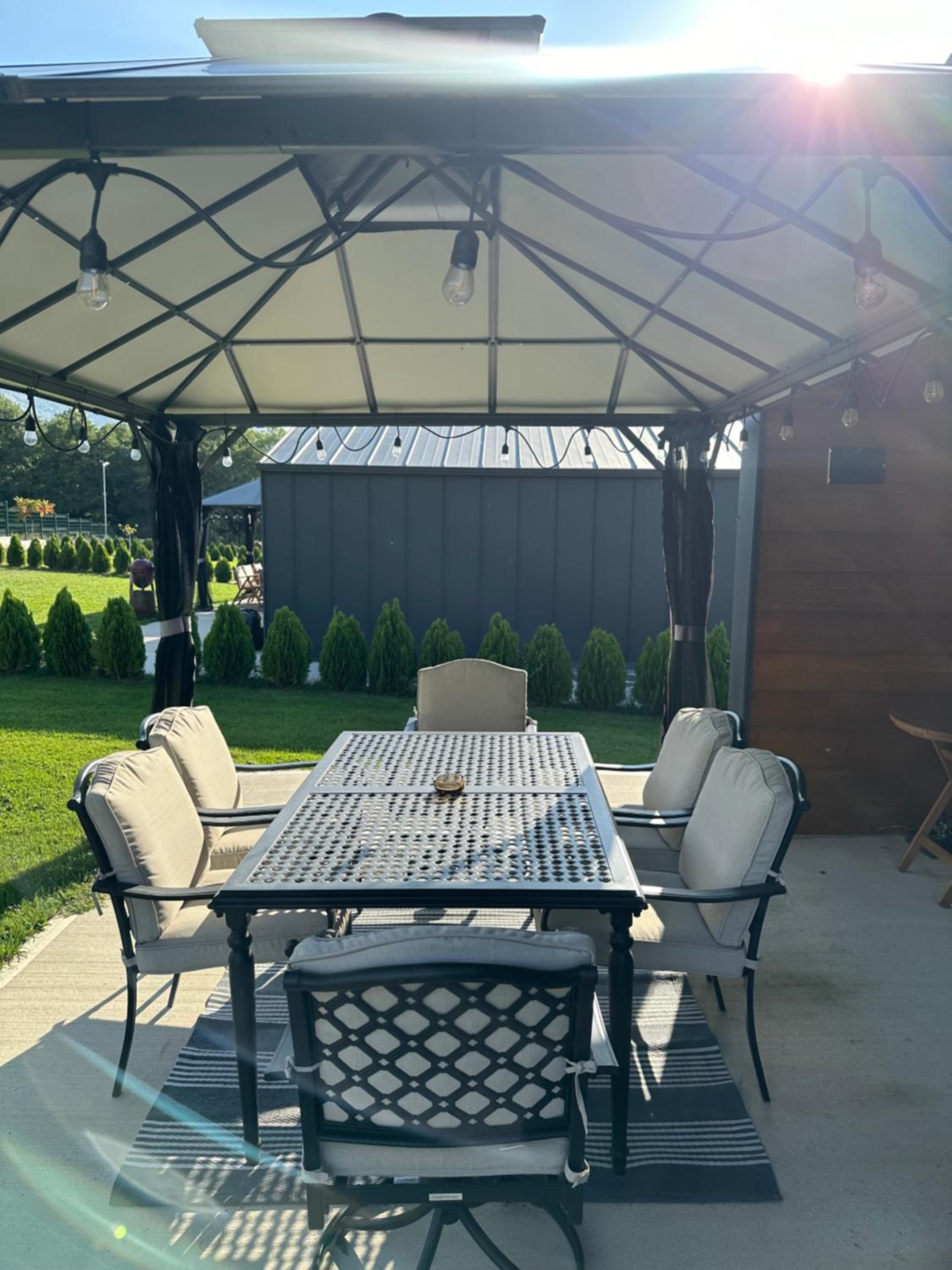 Alexandra Family Estate