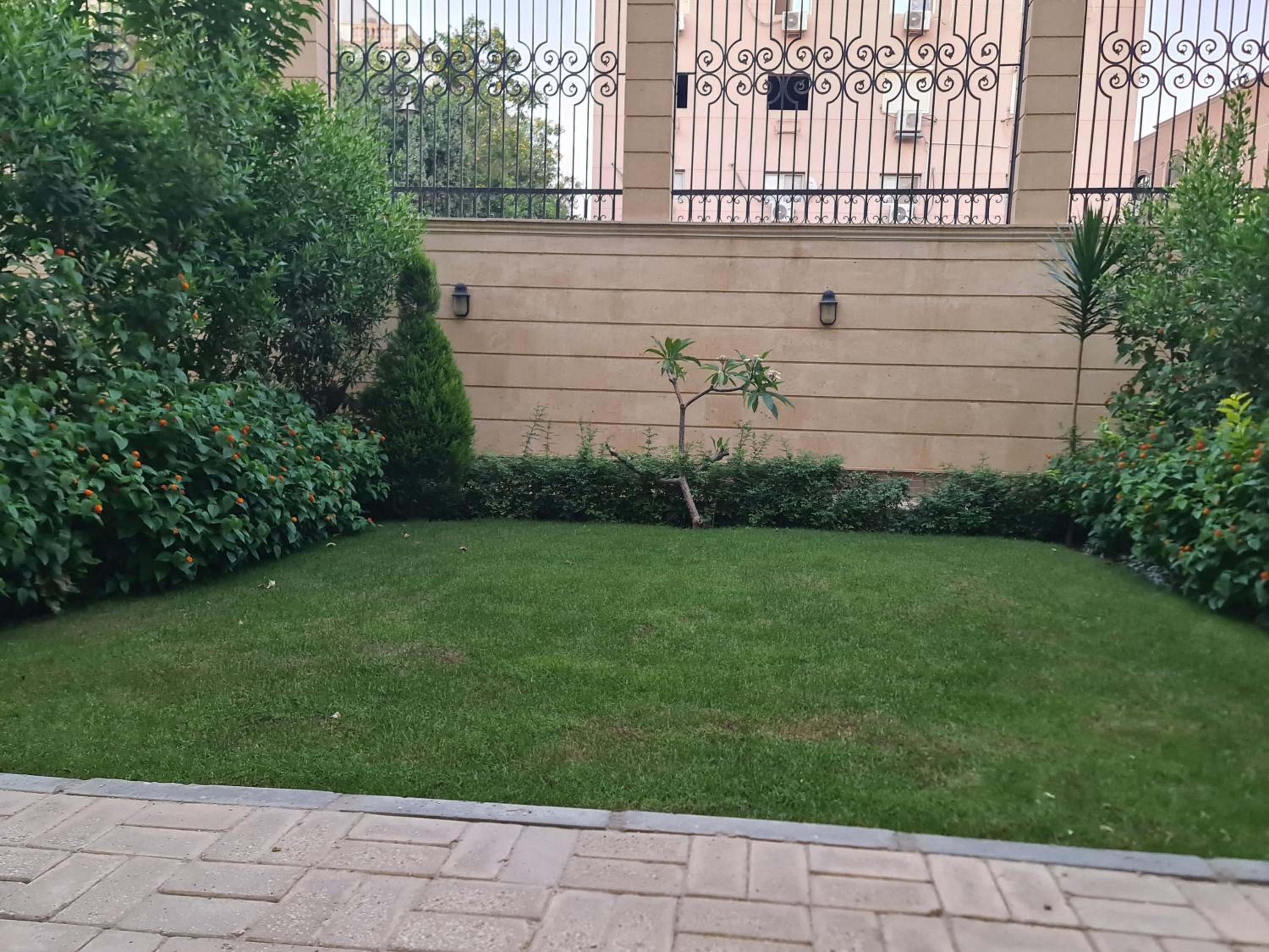 Garden 2BR in Nakhil Compound