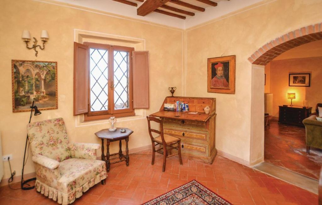 Tuscan Farmhouses at Castello del Calcione Estate