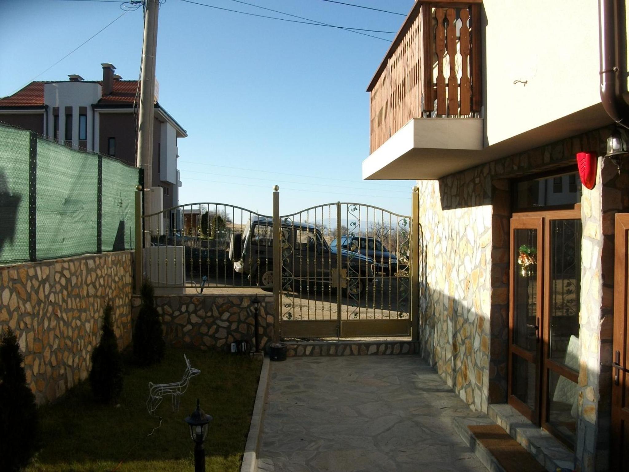Andreevite Houses