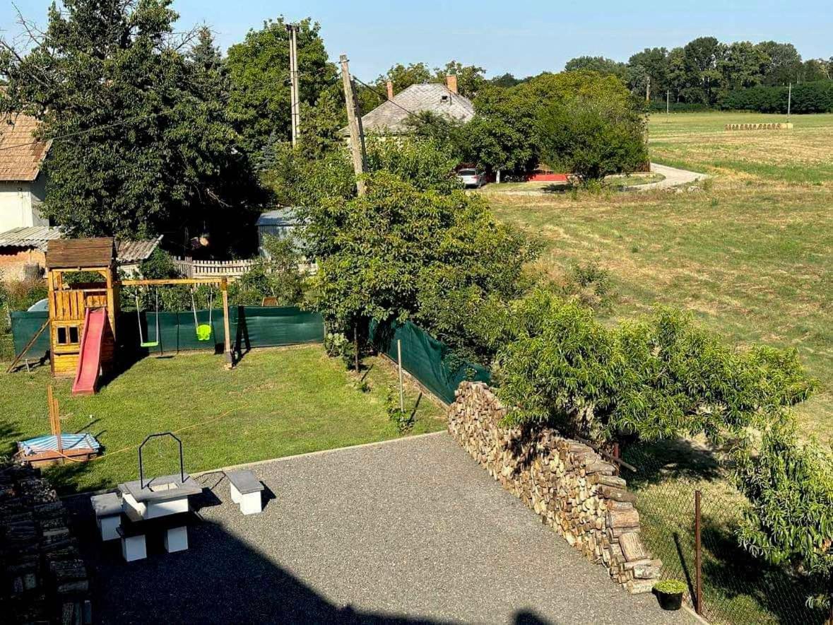 Nyugalom Szigete Apartmanok