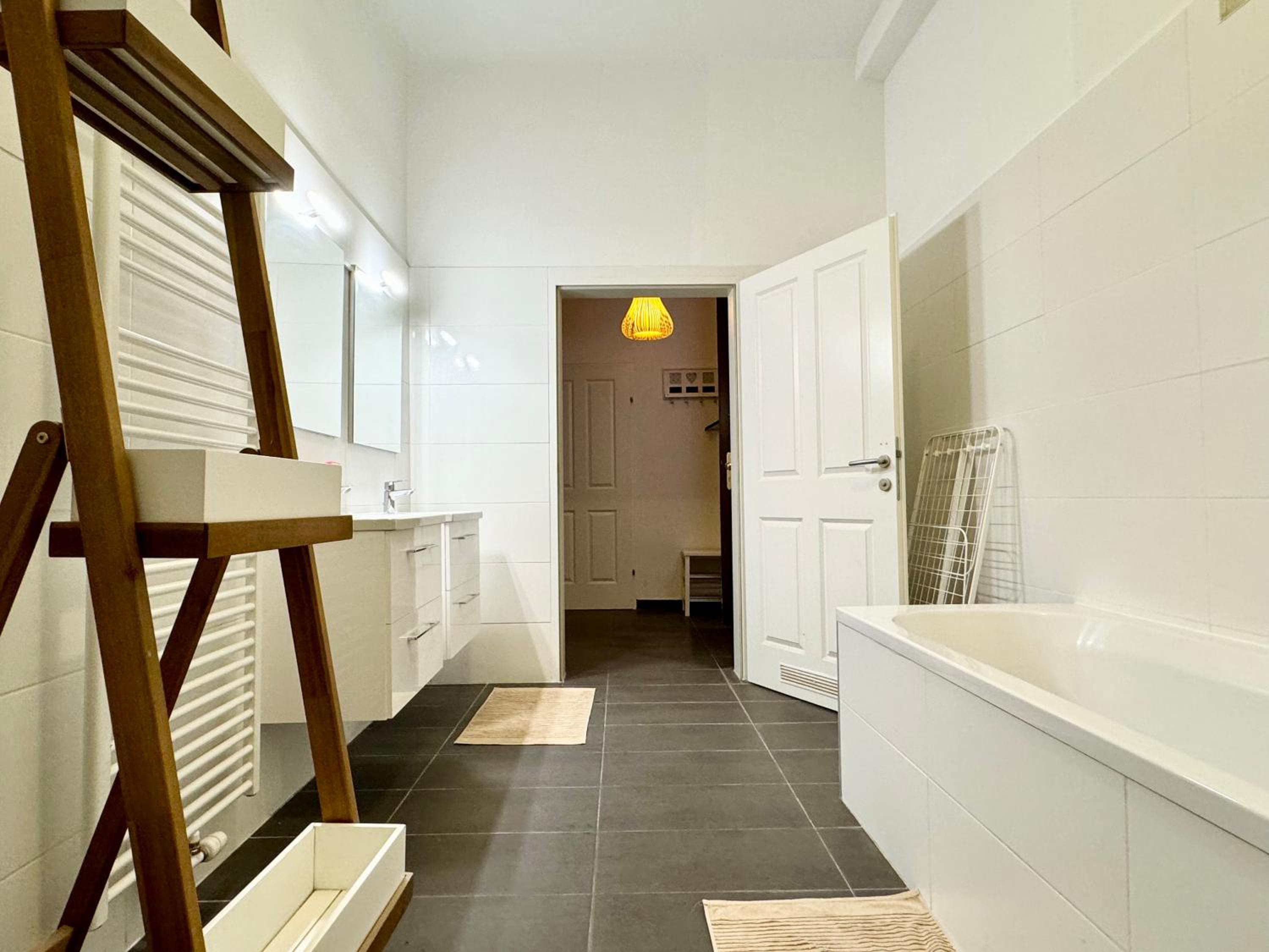 Premium Apartment located at the famous Vienna Kutschkermarkt