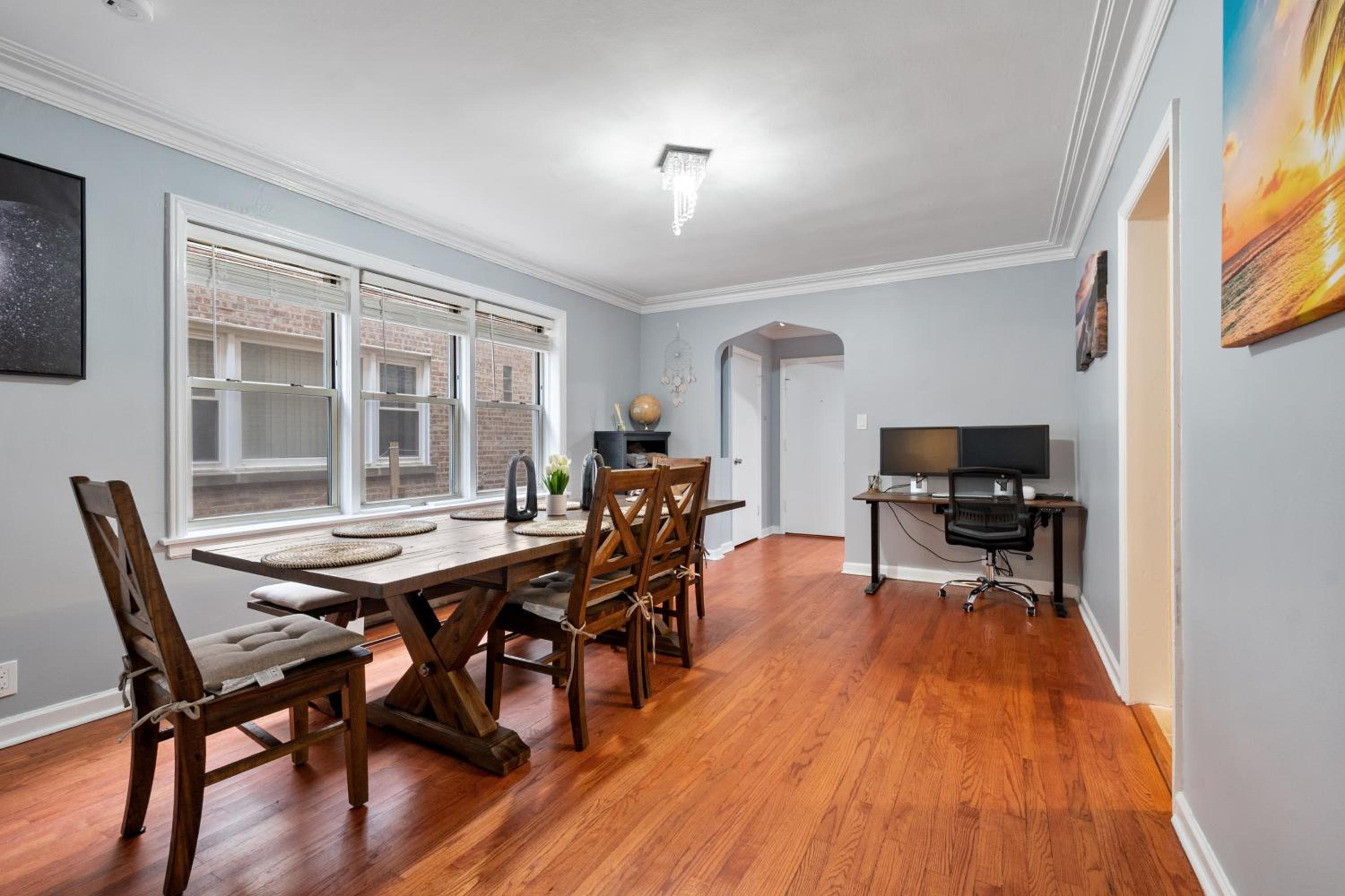 Chic & Spacious 3-Bedroom Condo-Just 10 Minutes from Downtown Chicago view 5