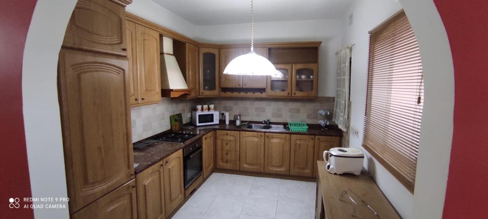 3 bedroom apartment photo 4