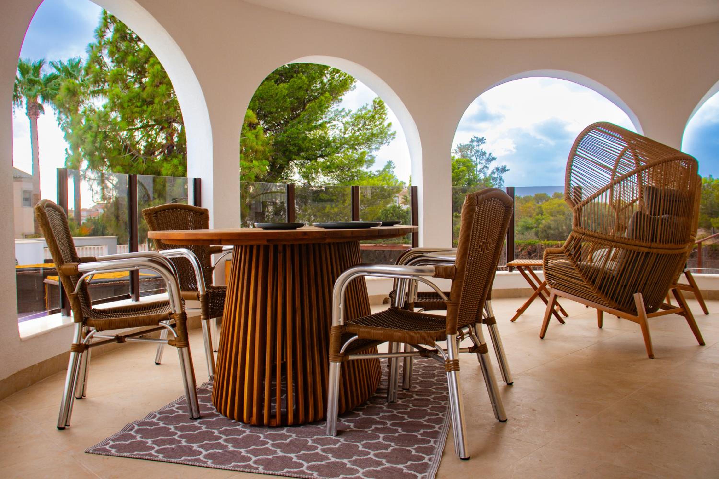 White Villa Deluxe