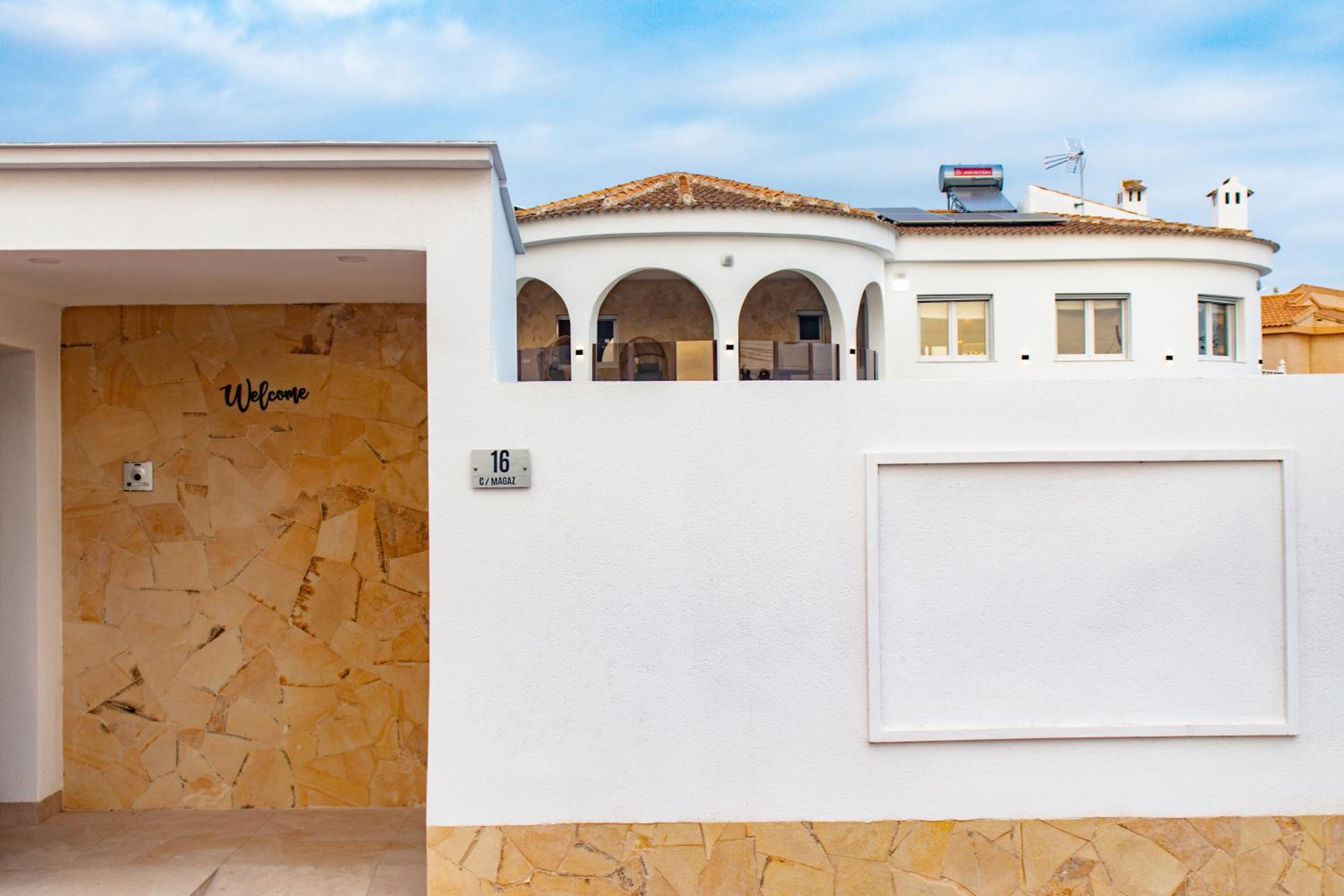 White Villa Deluxe
