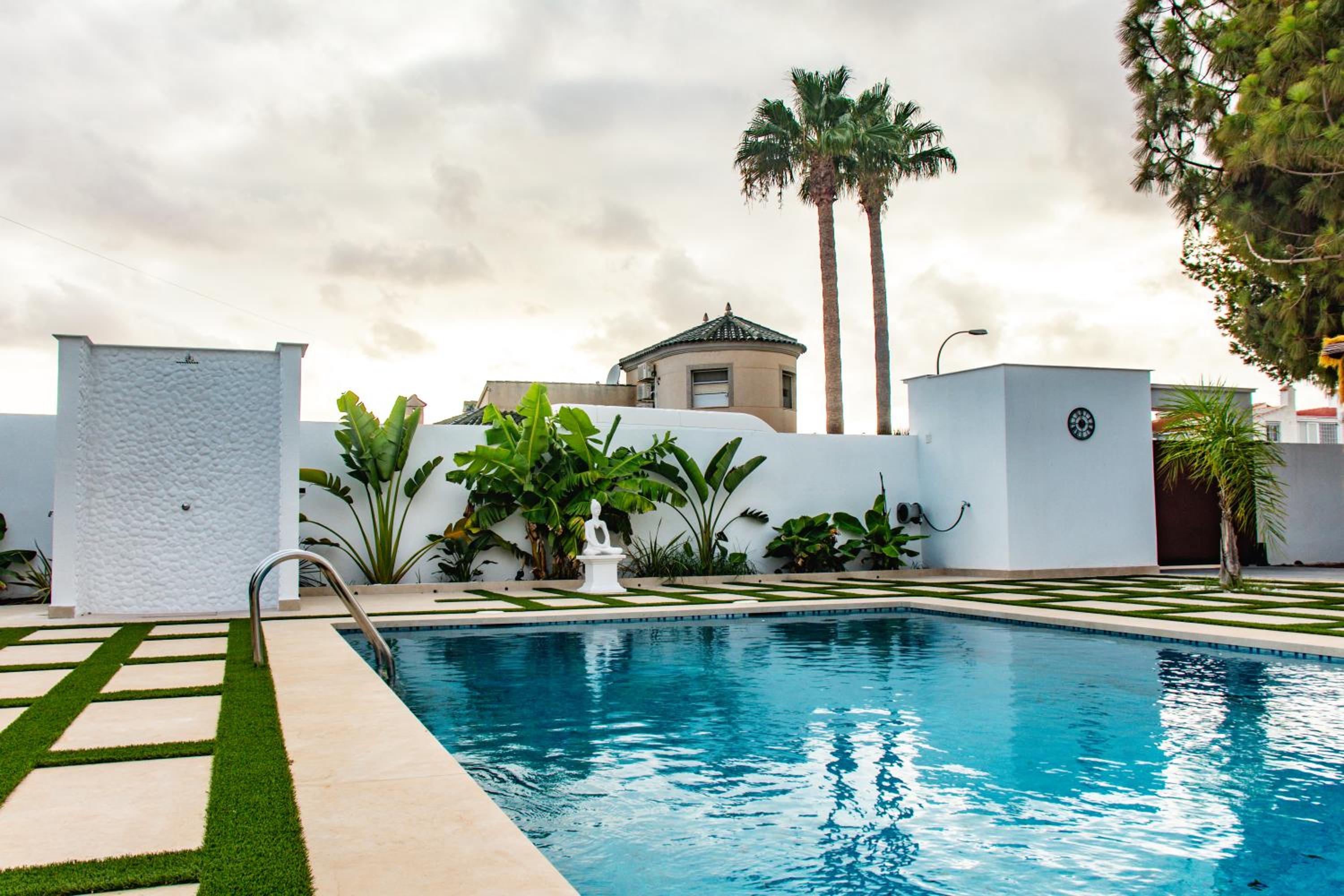 White Villa Deluxe