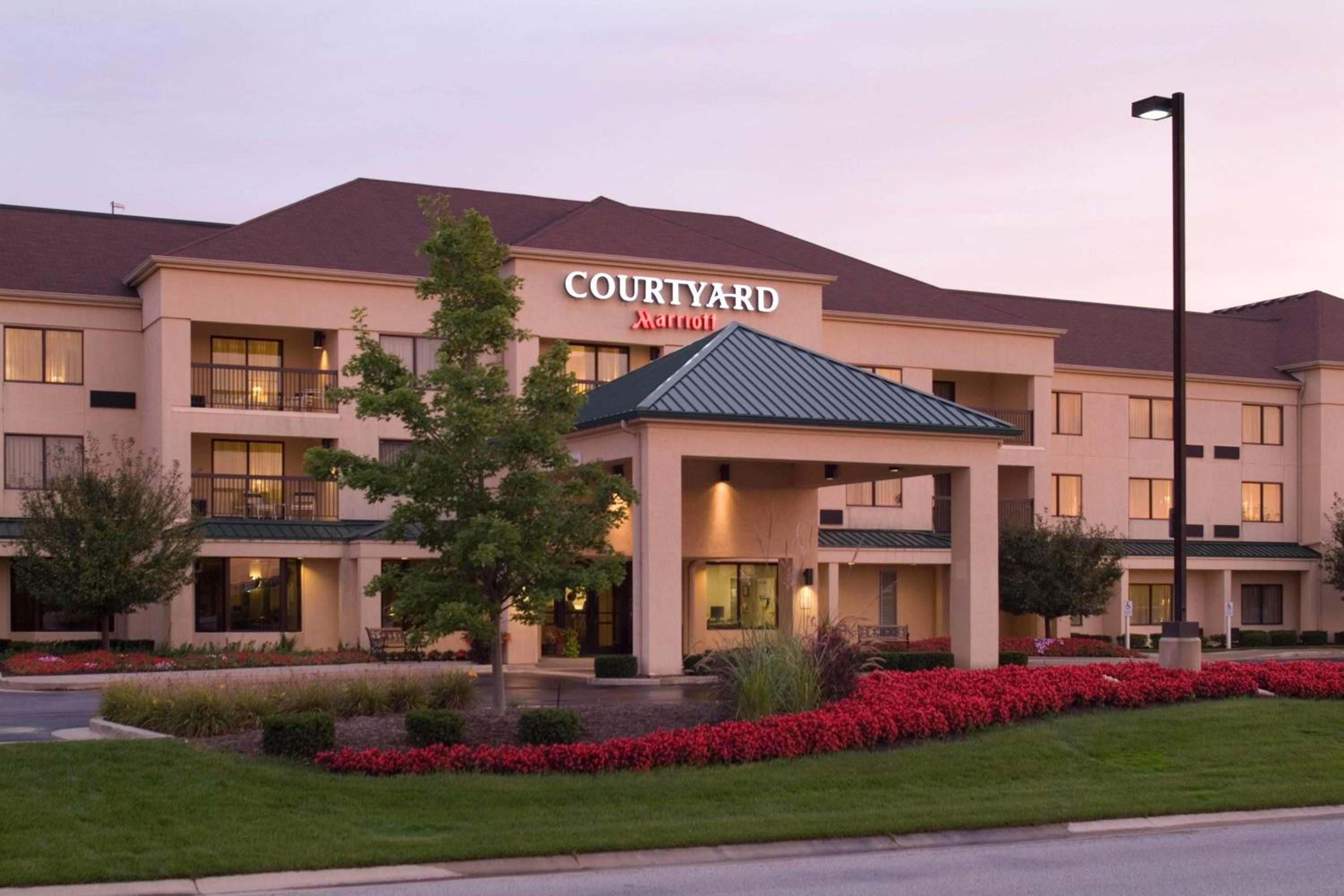 Kokomo Vacations - Courtyard by Marriott Kokomo - Property Image 2