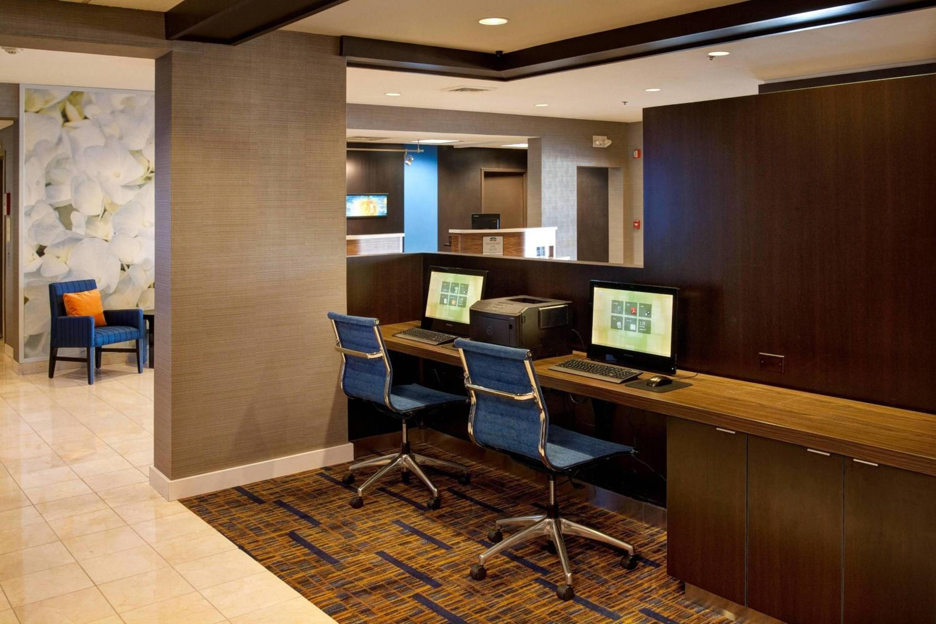 Kokomo Vacations - Courtyard by Marriott Kokomo - Property Image 1