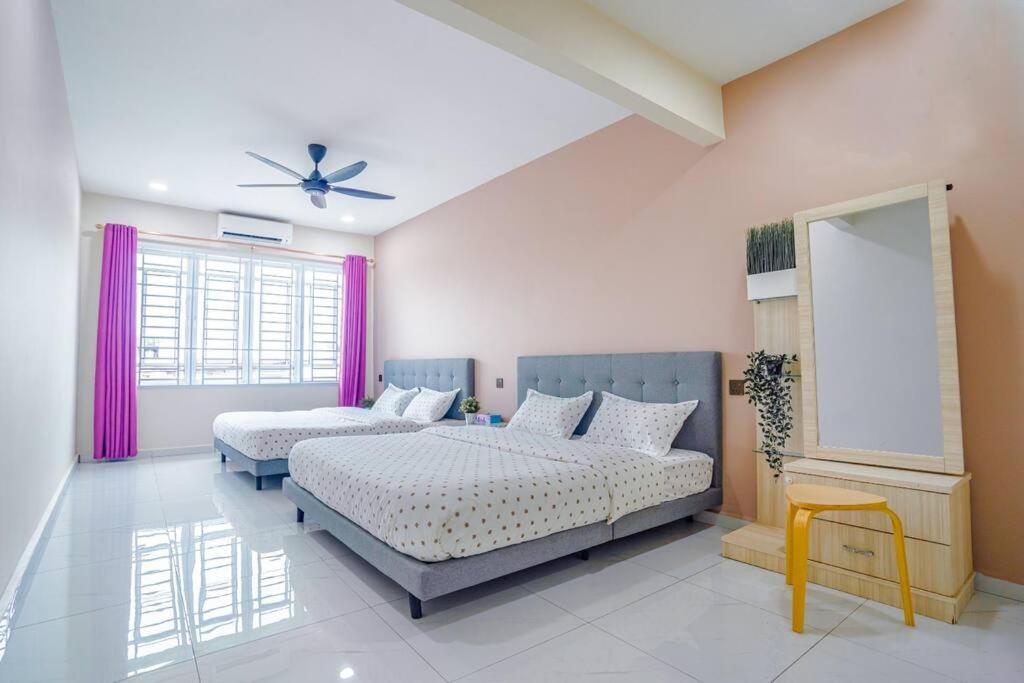 668HomestayTmn Sentosa大丰18Pax Near Mid Valley