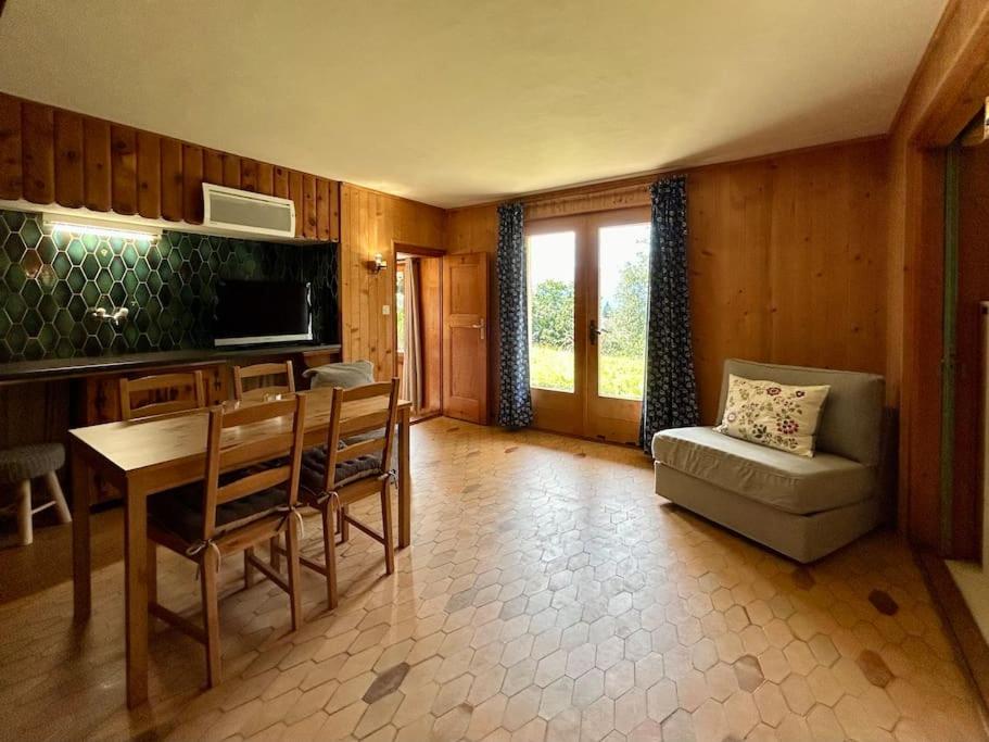 Peace & comfort - Great views and location