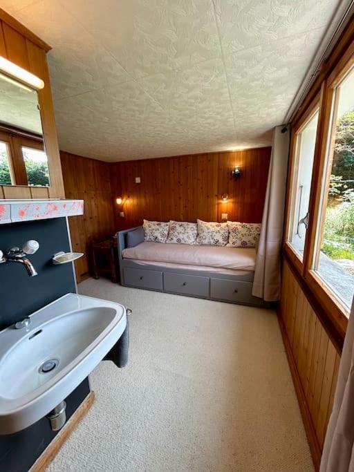 Peace & comfort - Great views and location