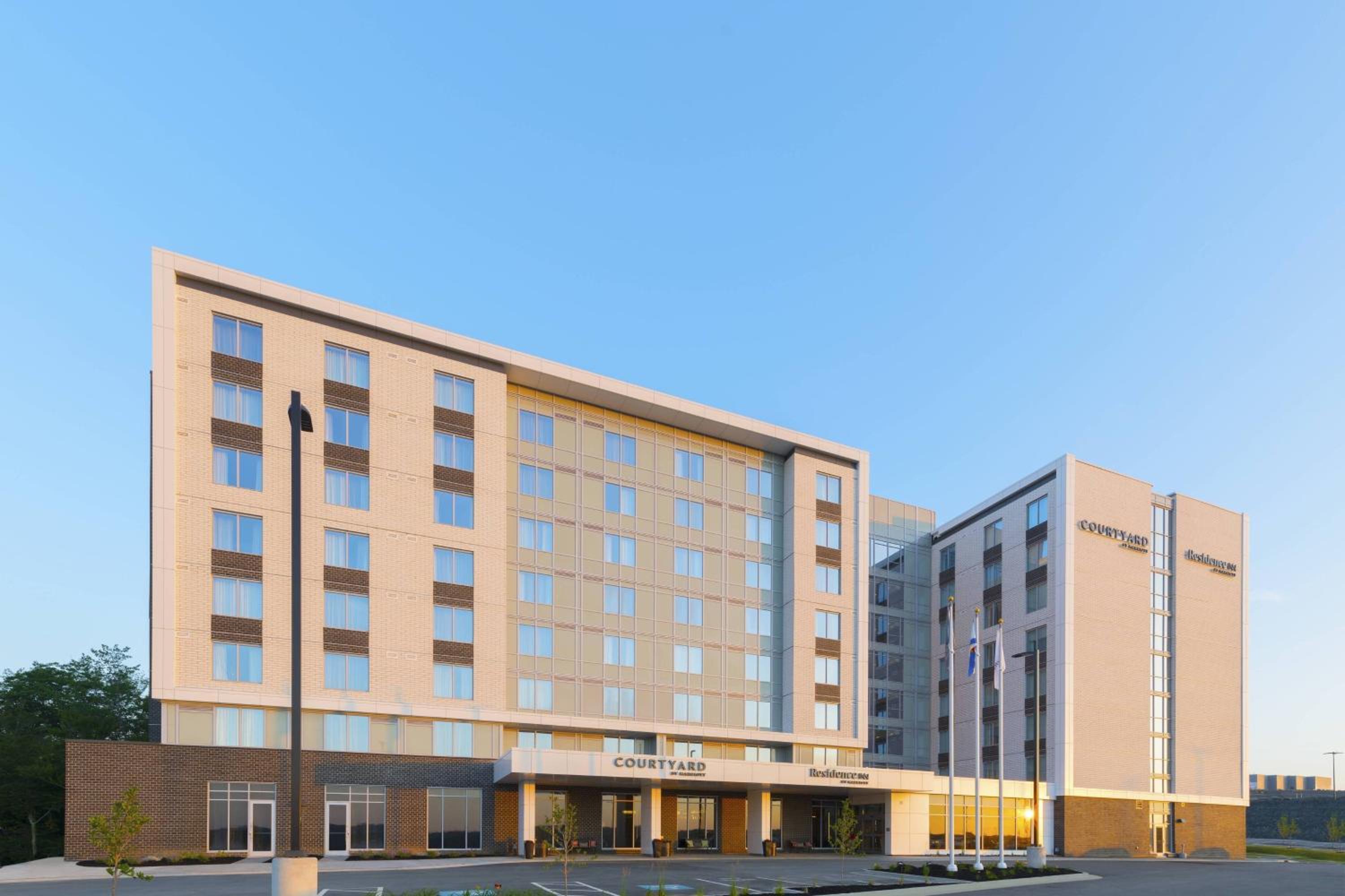 Hotel Courtyard by Marriott Halifax Dartmouth - Image 1