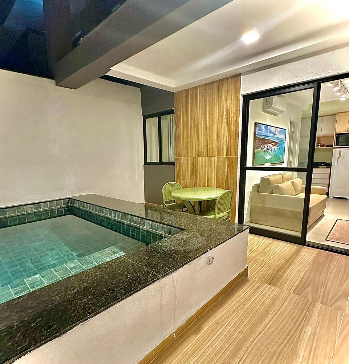 PORTO DE GALINHAS Flats na melhor localização a 50M DO MAR E CENTRINHO - OPÇÕES COM E SEM PISCINA PRIVATIVA