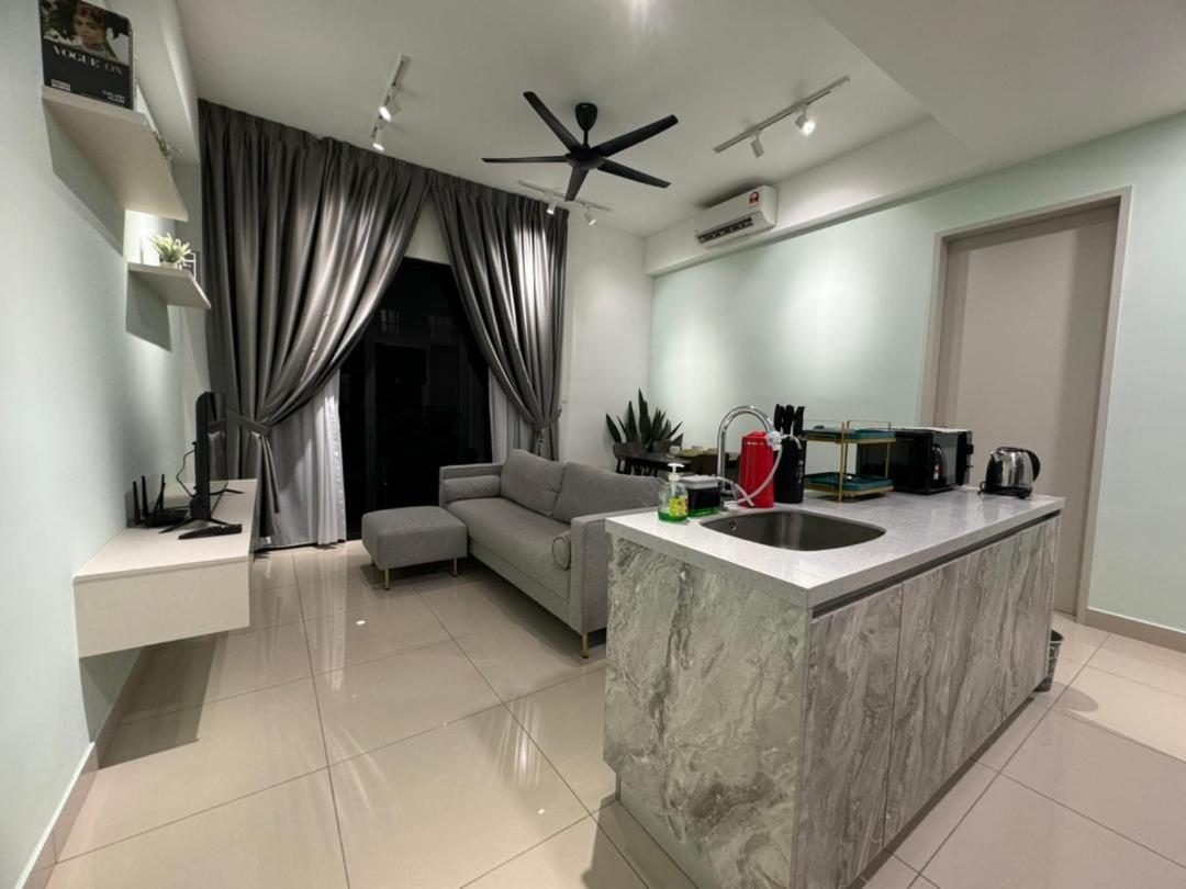TRION 2, KLCC TRX IKEA at Chan Sow Lin, Kuala Lumpur by One Guesthouse