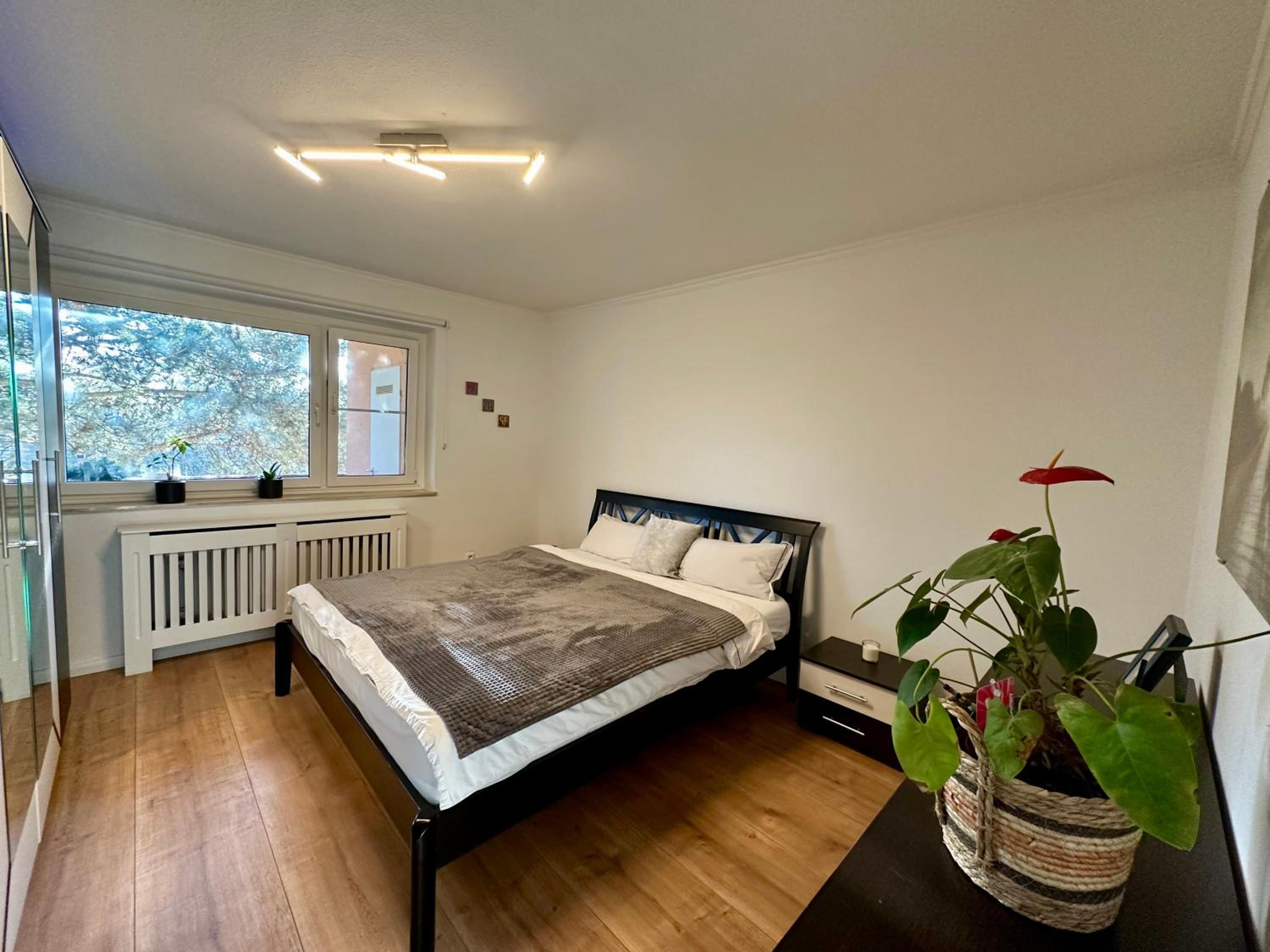 Ruhiges Apartment in Berlin mit Parkplatz & Balkon
