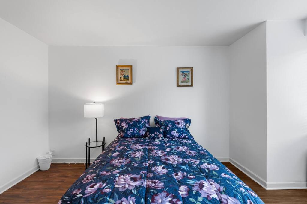 Discover St Louis Modern 3BR with Top Amenities view 4