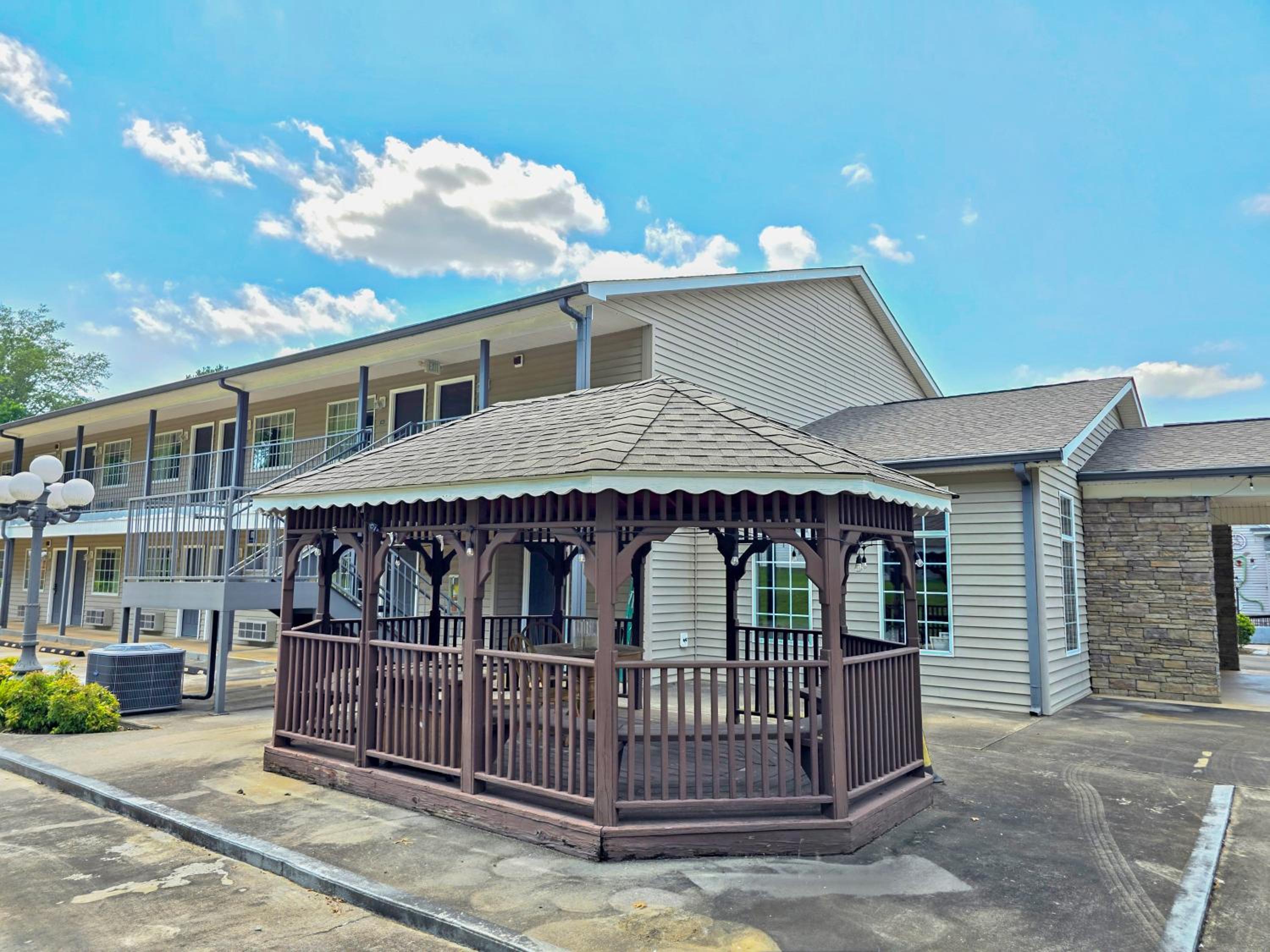 Meriwether Country Inn view 2