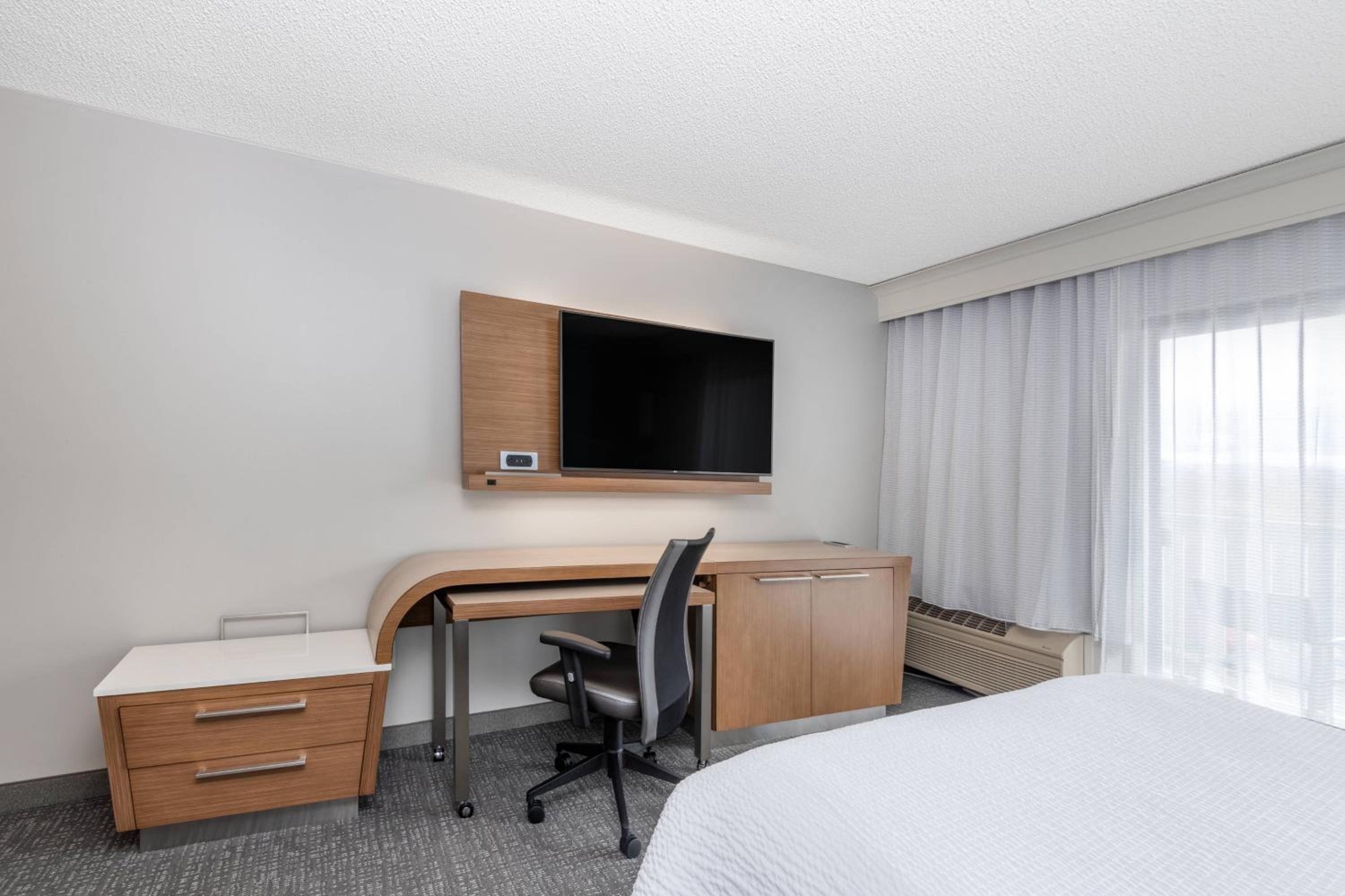 Reno Vacations - Courtyard by Marriott Reno - Property Image 32