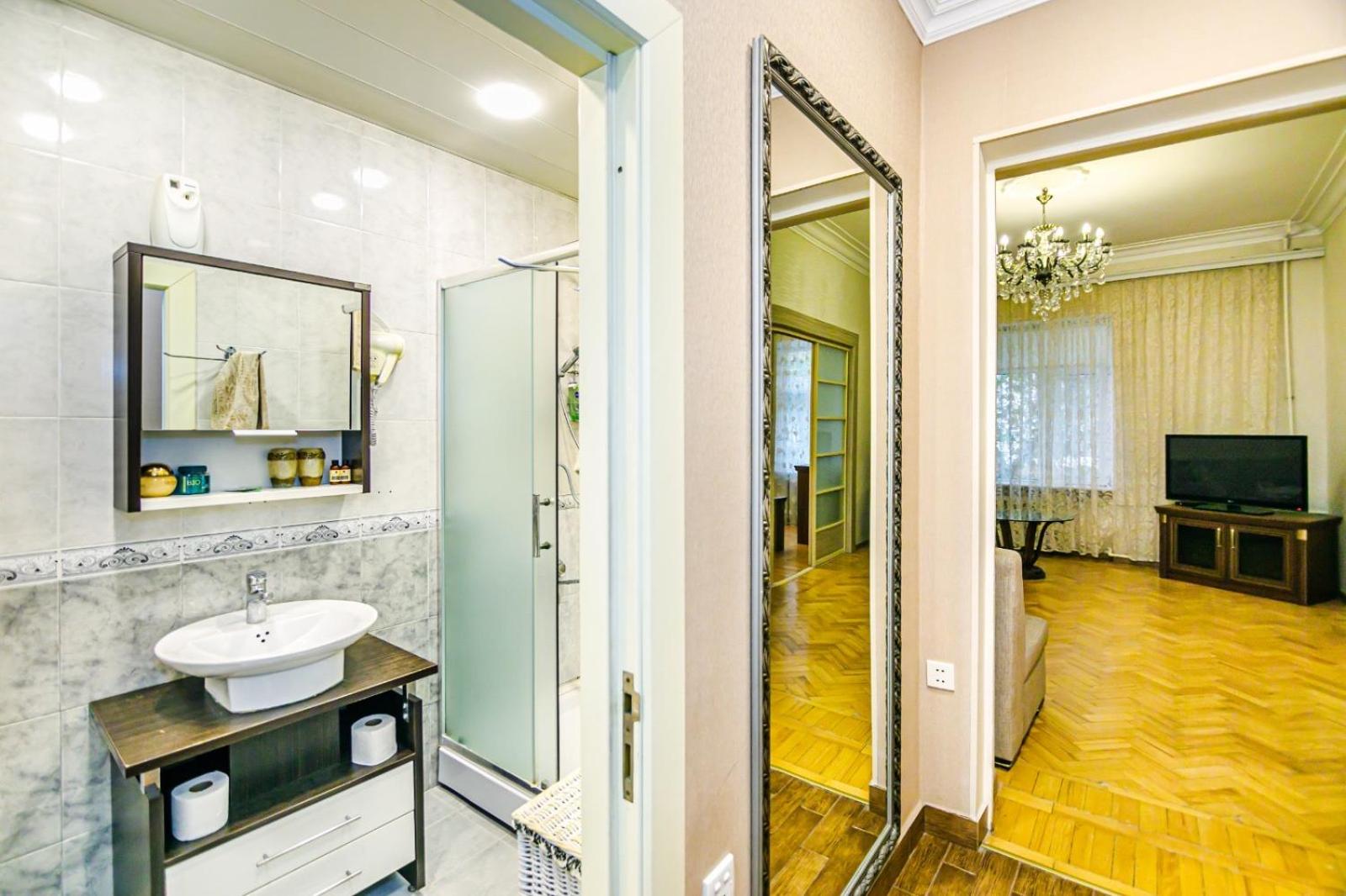 Cozy 1 bedroom in Nizami str,