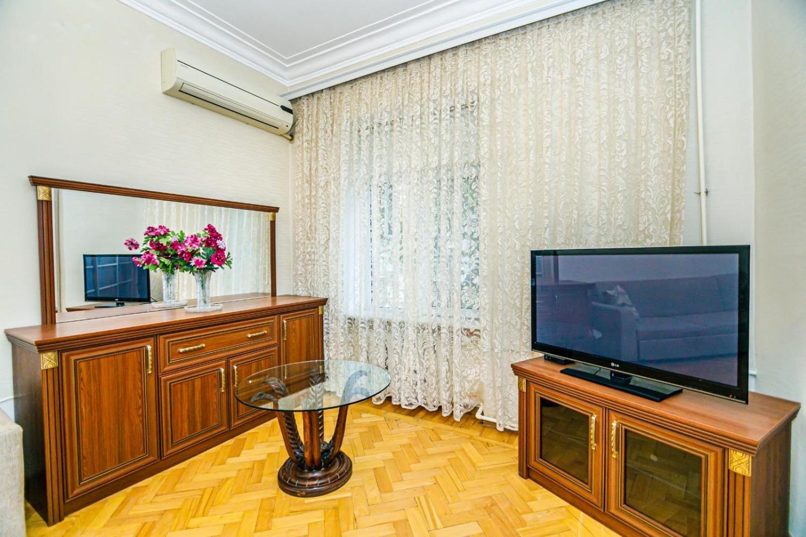 Cozy 1 bedroom in Nizami str,