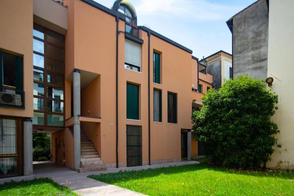 Cozy Two-Room Flat in Vicenza view 3