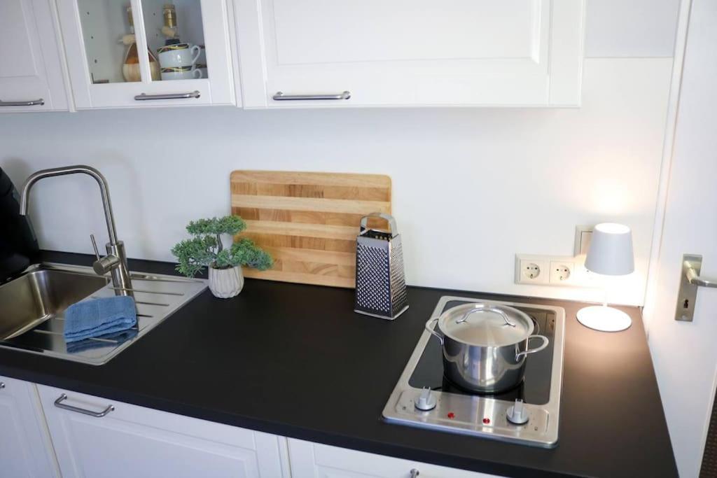 Le Petit- Niedliches Ferienapartment mit Pool