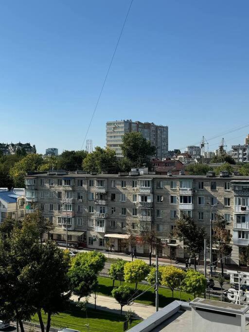 Apartment on Vieru Street view 3