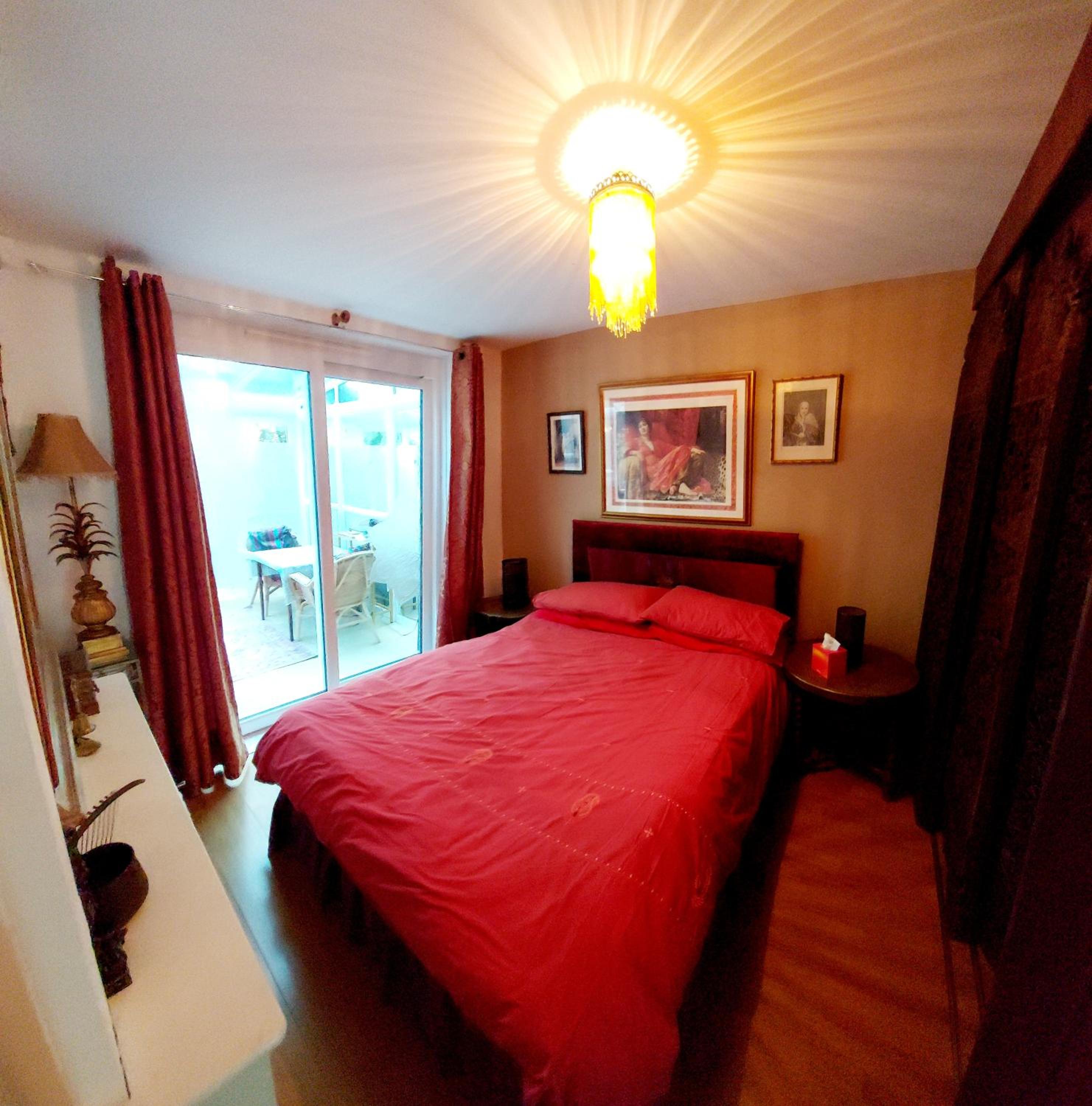 1 Dbl Bed Ground Floor Modern Oriental Flat Greenwich Park