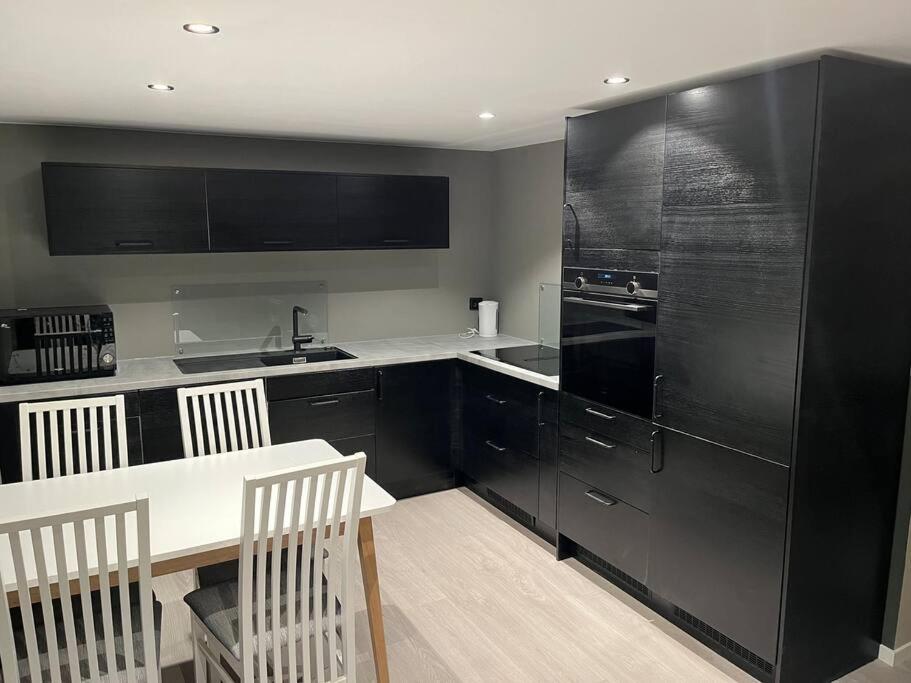 Apartment in Lofoten, near Viking museum and Unstad beach