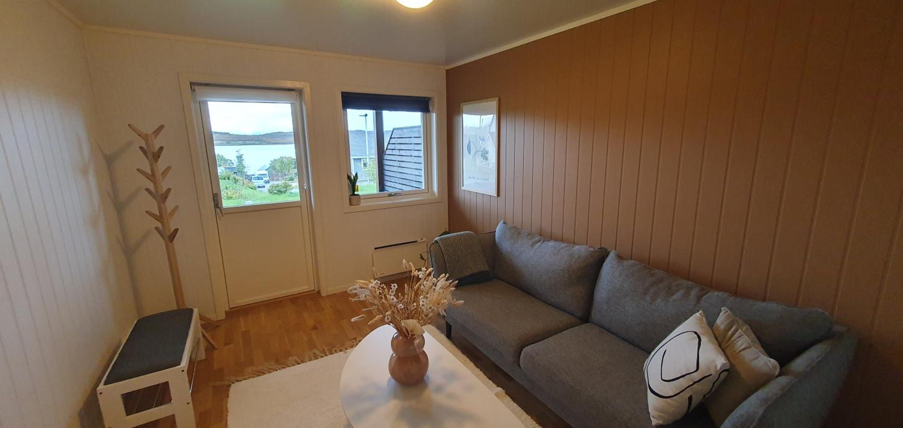 Hotel Flat on Kvaloya, Tromsoe - Image 1