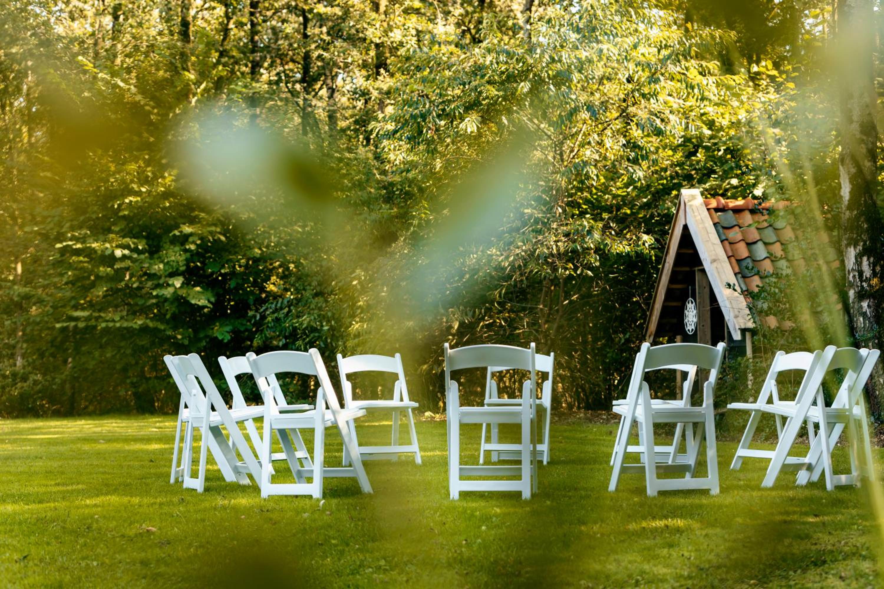 Villa 't Boshuys - a private and green location for families or friends up to 16 guests view 3
