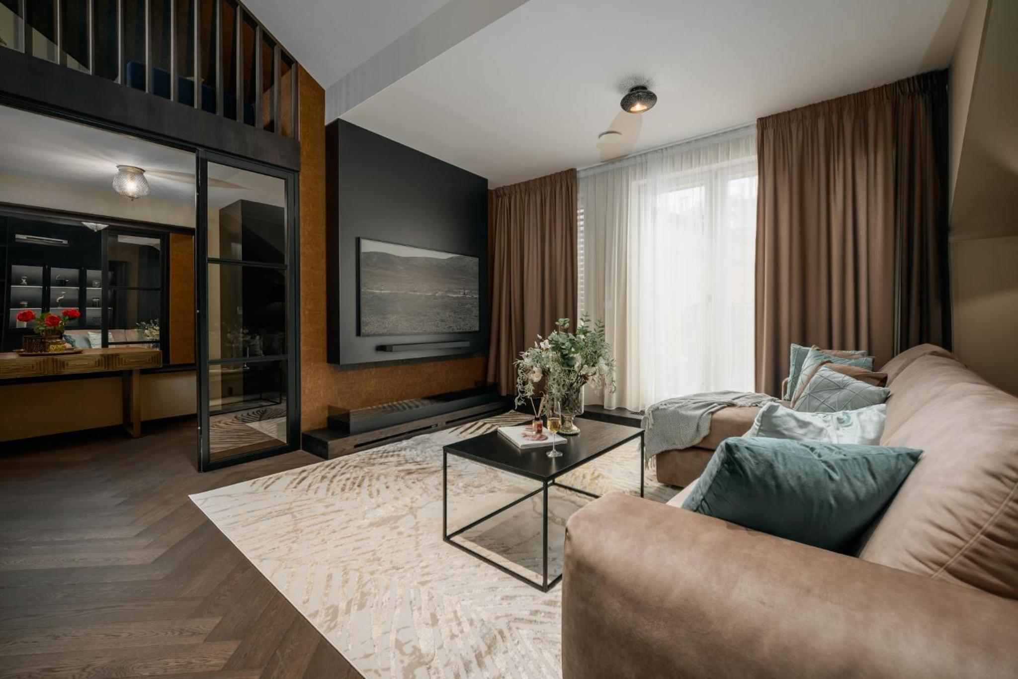 Two bedroom maisonette with balcony in Smíchov by Prague Days