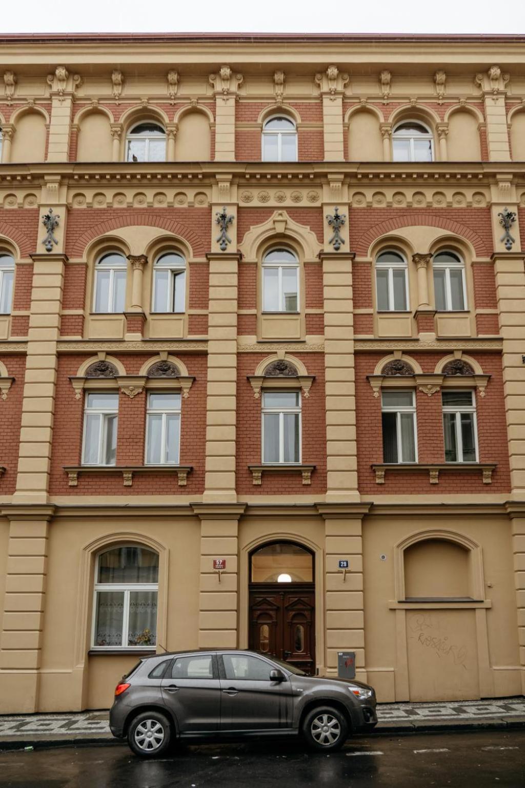 Two bedroom maisonette with balcony in Smíchov by Prague Days